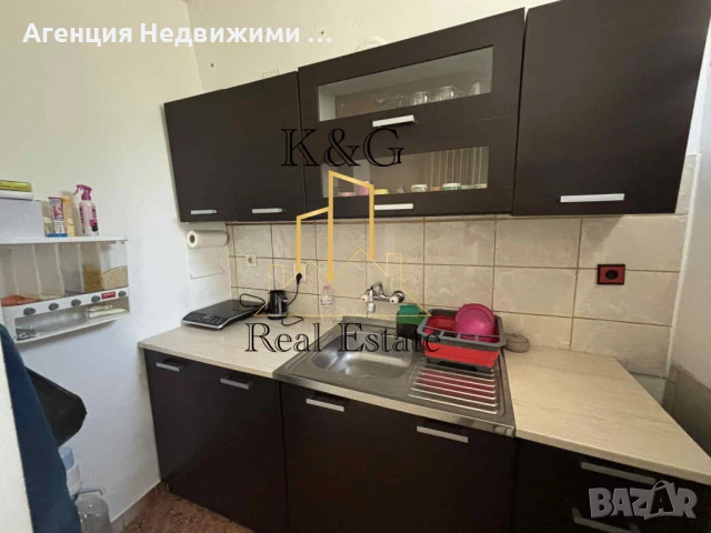 Едноетажна къща в много добро състояние , снимка 2 - Къщи - 50780123