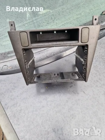 Подлакътник и средна конзола Volvo v40 , снимка 5 - Части - 49668820