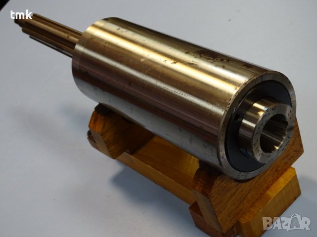 шпиндел за фреза FND 25/B3, снимка 2 - Резервни части за машини - 37033956