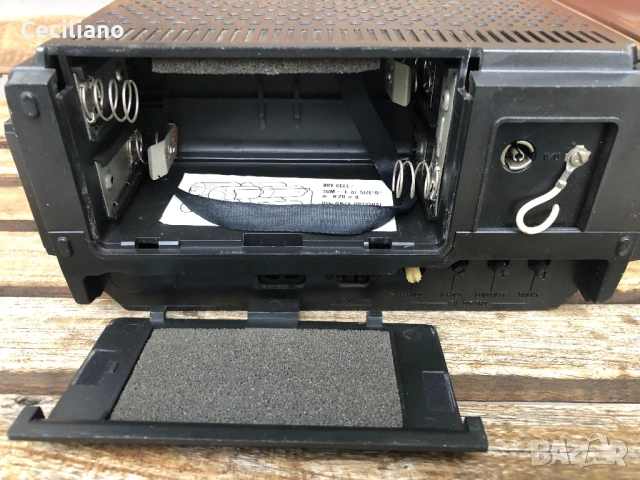 ретро телевизор с радио CROWN 5TV-524RA, произведен в Япония, снимка 3 - Друга електроника - 53477520