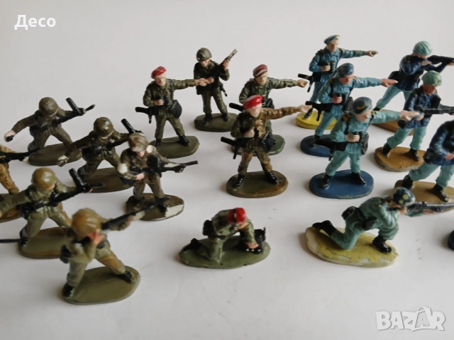 Стари ръчно рисувани фигурки войници., снимка 3 - Колекции - 52294058
