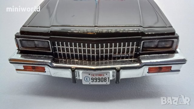 Chevrolet Caprice Metropoliten Police 1987 от филма Терминатор-2 - мащаб 1:43 Greenlight нов в кутия, снимка 9 - Колекции - 44065425