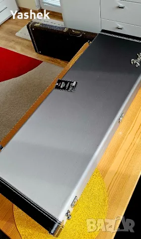 Fender Custom Shop Два оригинални куфара., снимка 5 - Китари - 48584163