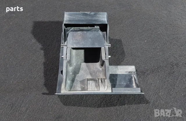 Централен Пепелник Ауди A3 8L (2), снимка 3 - Части - 49308854