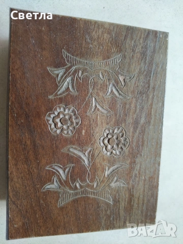 Дървена кутия , снимка 2 - Други ценни предмети - 53438262