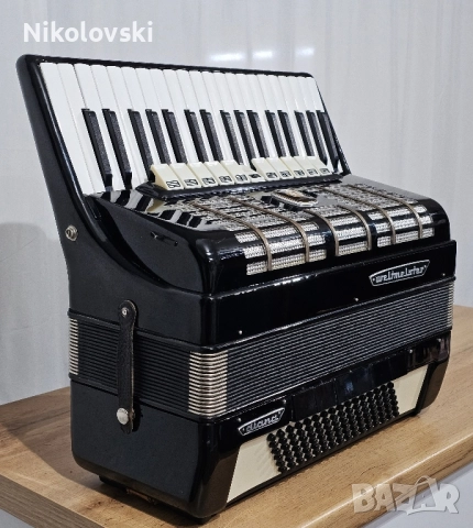Акордеон Weltmeister Diana, снимка 3 - Акордеони - 52358457