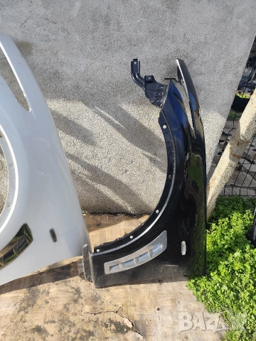 Ляв и Десен калник -Infiniti fx30-Qx70 -, снимка 4 - Части - 53536775