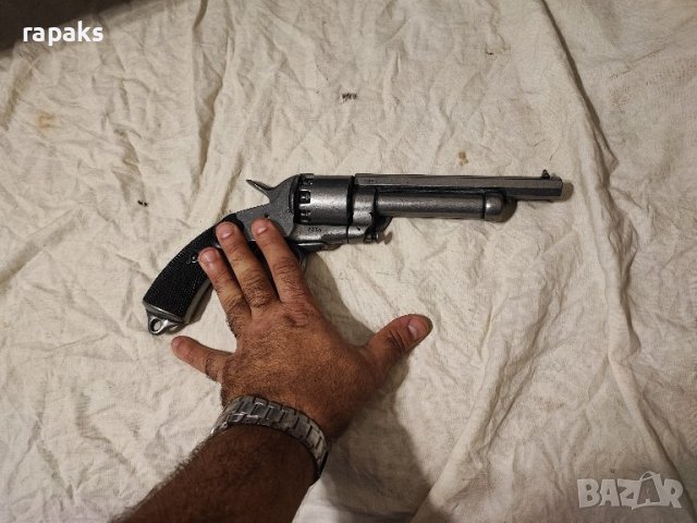 Конфедерален граждански военен револвер LeMat. Реплика на пистолет с барабан 