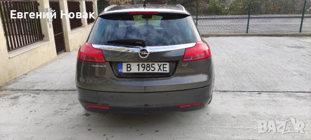 Продавам Опел Инсигния 2011 с автоматична скоростна кутия., снимка 3 - Автомобили и джипове - 53422440