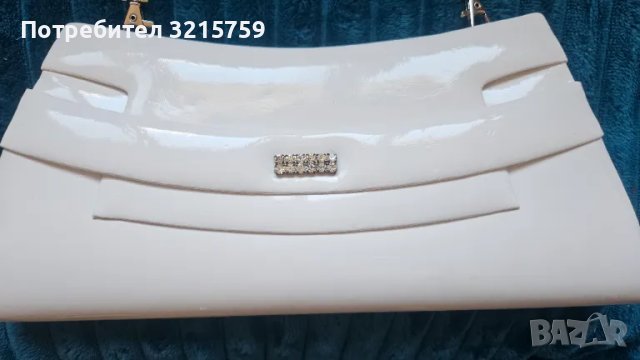 Дамска чанта клъч бяла, снимка 2 - Чанти - 49423547