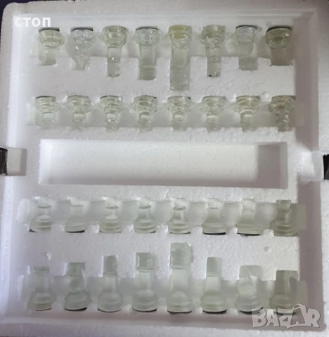 Шах със стъклени фигури, снимка 2 - Настолни игри - 52762900