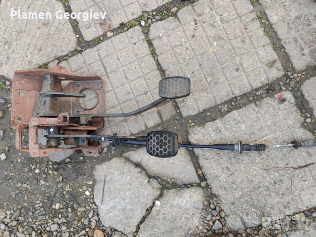 Стойка с педали за Сузуки Игнис 2005 