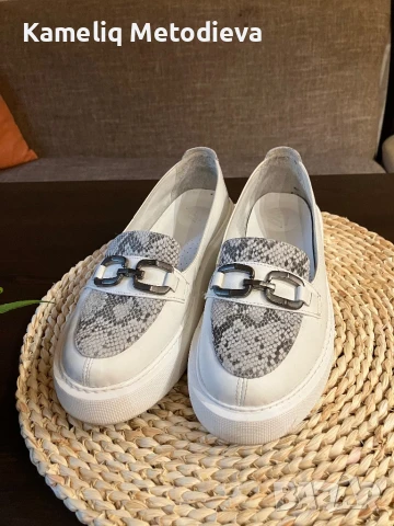 Дамски бели обувки естествена кожа