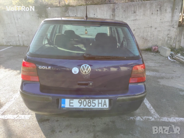 VW Golf 4 1.4 бензин, снимка 4 - Автомобили и джипове - 53332529