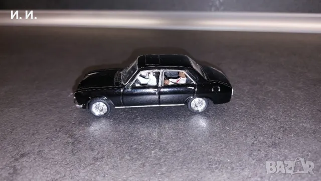 James Bond Peugeot 504
