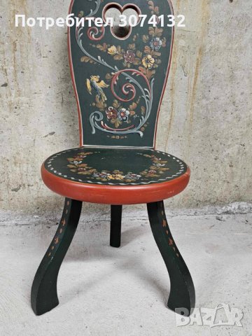 Ръчно рисувано столче в ретро стил, снимка 2 - Столове - 44043285