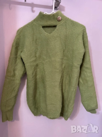Дамски зелен пуловер 