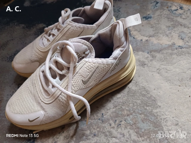 Маратонки Nike 