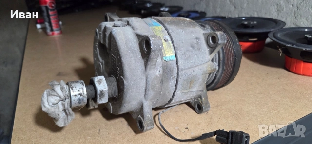 Компретор климатик VW Golf 3 , снимка 2 - Части - 53421905