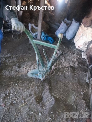 Продавам плуг за животинска тяга. Цена по договаряне. , снимка 2 - Градинска техника - 43772377
