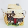 	Ръчно рисуван фин керамичен чайник Annie Row, „The Village Autumn Cottage“, снимка 1
