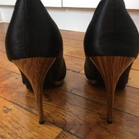 Сатенени черни официални обувки 38 с висок ток и платформа махагон, снимка 5 - Дамски обувки на ток - 27139376