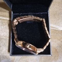 Дамски  часовник  Nixon Rose Gold, снимка 2 - Дамски - 40035678