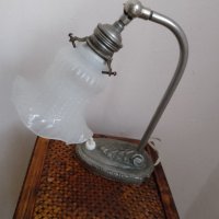 Настолна лампа от стъкло и метал, Австро-Унгария, началото на 20-ти век, снимка 1 - Настолни лампи - 43100483