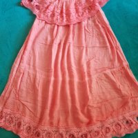 Нова лятна рокля с отстъпка и Сандалки с връзки в коралов цвят, снимка 2 - Рокли - 33553993