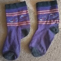 Подарявам детски лилави чорапки, снимка 1 - Чорапи - 43688506