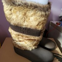 дамски ботуши Crocs Modessa Furry Boot 38 номер Оригинални, снимка 7 - Дамски ботуши - 43353187