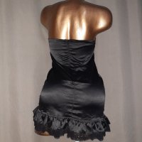 М/L Черна ,еластична сатенена къса рокля, снимка 5 - Рокли - 36744650