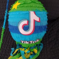 Пинята Tik Tok, снимка 1 - Други - 32249577