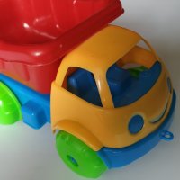 Камионче - детска играчка, снимка 4 - Коли, камиони, мотори, писти - 29010408