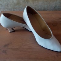 Бели  дамски обувки   № 37, снимка 3 - Дамски елегантни обувки - 28460216