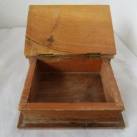 Стара дървена кутия с форма на книга, снимка 8 - Други ценни предмети - 32363528