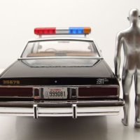 Chevrolet Caprice Metropolitan Police 1987 Terminator 2 - 1:18 на Greenlight моделът е нов в кутия, снимка 8 - Колекции - 43365849