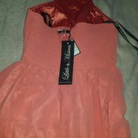 Официална дамска рокля цвят корал, нова марка Little Mistress London,размер uk 10,EU 38, снимка 3 - Рокли - 39392531