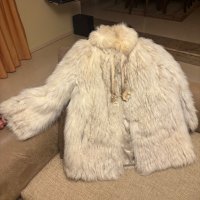 Палто от лисица, снимка 1 - Палта, манта - 42994327
