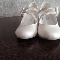 Кокетни обувки с ток, снимка 4 - Детски обувки - 37931555