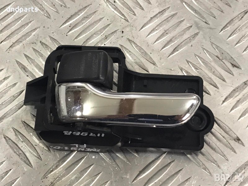 Предна лява вътрешна дръжка Toyota Avensis,2001г., снимка 1