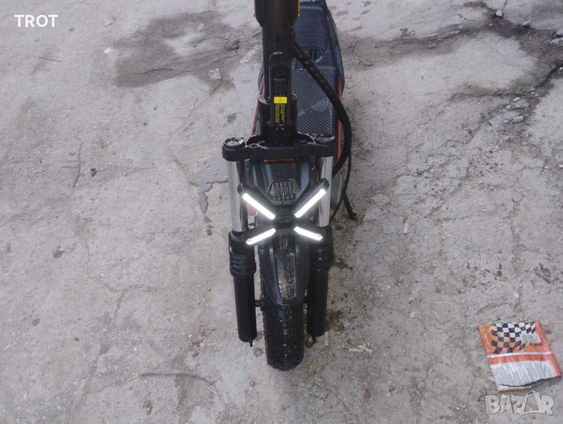 Електрически Скутер Segway ZT3 Pro, 25 км/ч, 70 км пробег, черна-червена, снимка 1