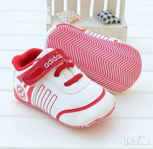 Бебешки обувки / маратонки Adidas, снимка 1