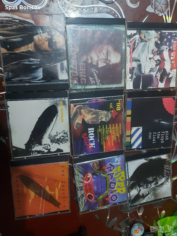 сд оригинални има два кошона, снимка 1