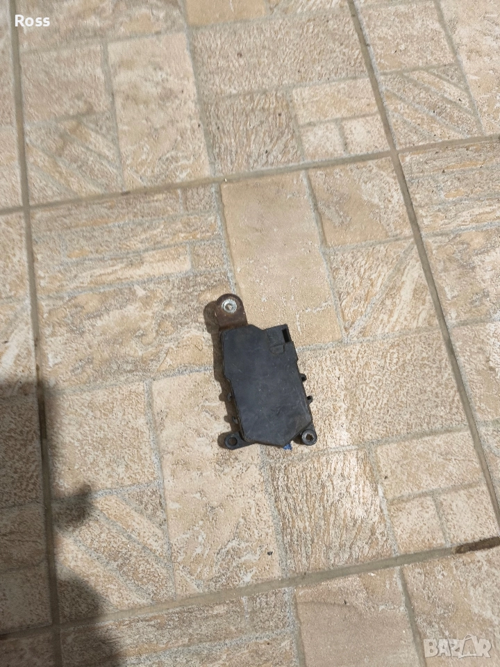 моторче за врата.централно заключване за Субару Форестър 1997, снимка 1