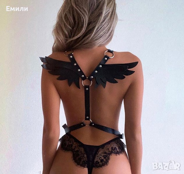 Кожен харнес колан нашийник колан за тяло с крила в черен цвят, снимка 1