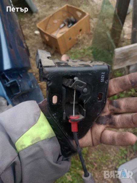 Горна брава задна дясна врата Рено Трафик Опел виваро 2001-2014г, снимка 1