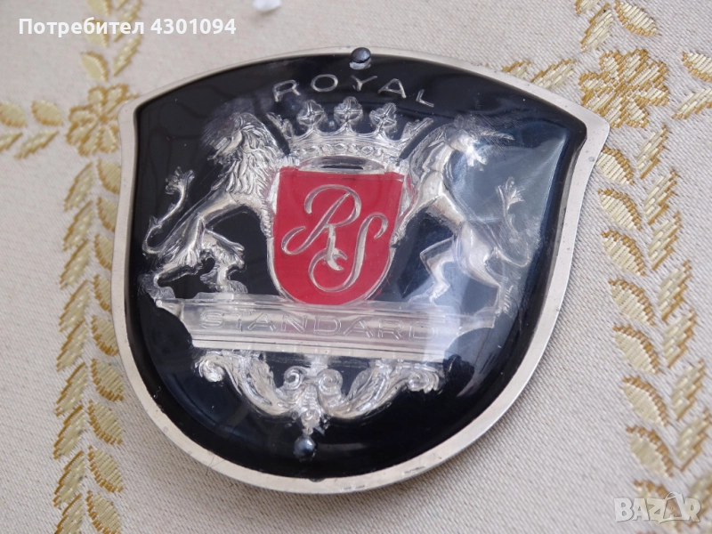 Емблема за акордеон Royal Standard , снимка 1