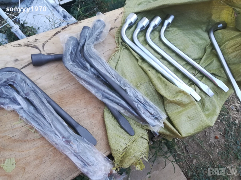 КЛЮЧОВЕ ЗА ГУМИ 21ММ 19ММ 17ММ-25ЛВ ЗА БРОЙ 0209251657, снимка 1