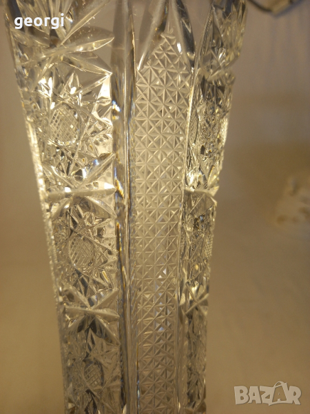 кристална ваза фасетирана , снимка 1